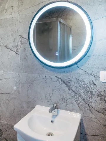 Sea View Apartment for 4 in Okrug Donji