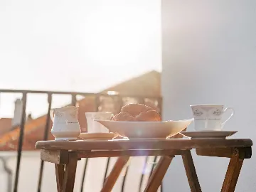 Sea View Apartment for 4 in Okrug Donji