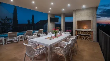 Modern Coastal Villa Retreat Okrug Gornji