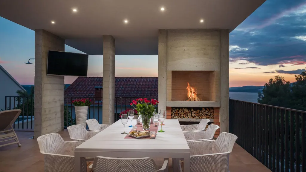 Modern Coastal Villa Retreat Okrug Gornji