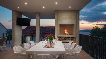 Modern Coastal Villa Retreat Okrug Gornji