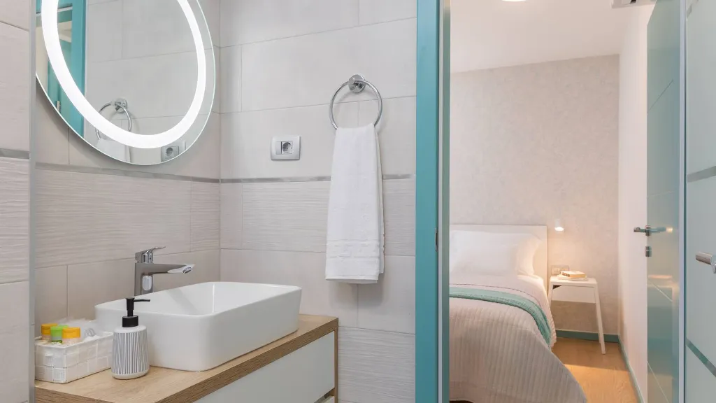 Modern Coastal Villa Retreat Okrug Gornji
