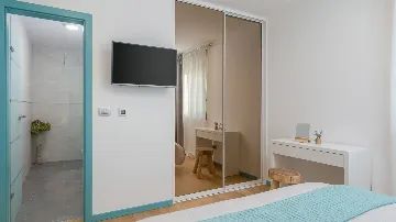 Modern Coastal Villa Retreat Okrug Gornji