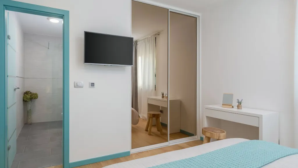 Modern Coastal Villa Retreat Okrug Gornji