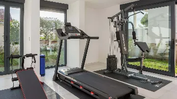 Modern Coastal Villa Retreat Okrug Gornji