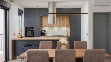 Modern Coastal Villa Retreat Okrug Gornji