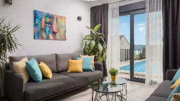 Modern Coastal Villa Retreat Okrug Gornji