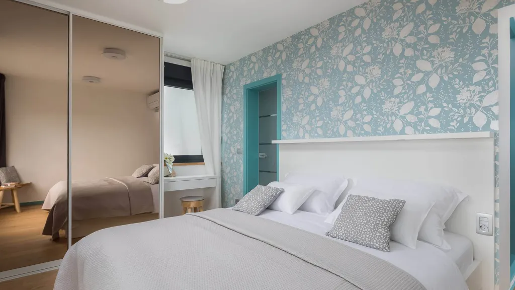 Modern Coastal Villa Retreat Okrug Gornji