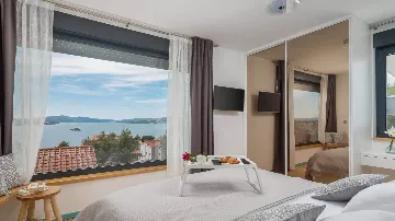 Modern Coastal Villa Retreat Okrug Gornji