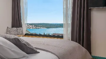 Modern Coastal Villa Retreat Okrug Gornji