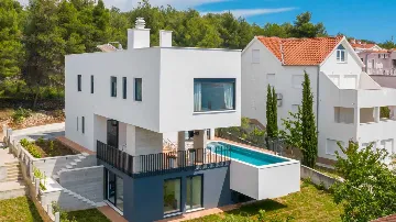 Modern Coastal Villa Retreat Okrug Gornji
