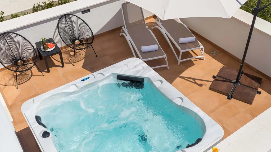 Modern Coastal Villa Retreat Okrug Gornji