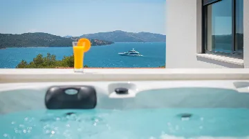 Modern Coastal Villa Retreat Okrug Gornji