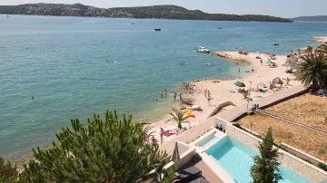 Seget Donji 2-Bedroom Apartment with Shared Pool