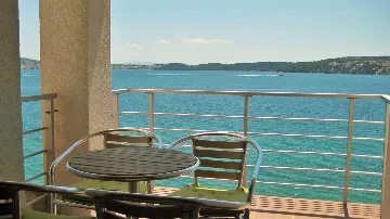 Seget Donji 2-Bedroom Apartment with Shared Pool