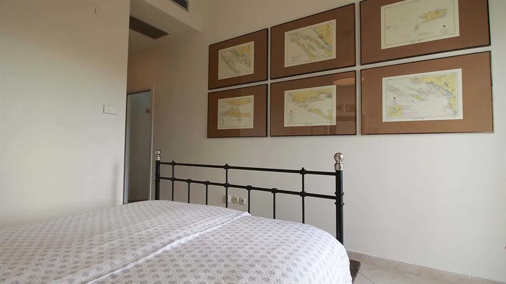 Seget Donji 2-Bedroom Apartment with Shared Pool
