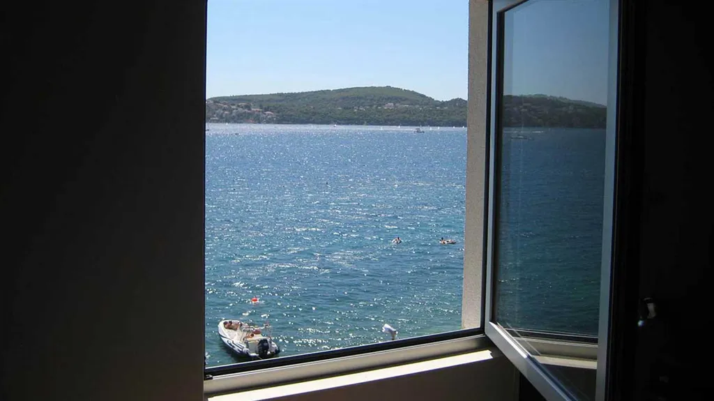 Seget Donji 2-Bedroom Apartment with Shared Pool