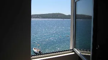 Seget Donji 2-Bedroom Apartment with Shared Pool