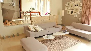 Seget Donji Duplex Apartment with Shared Heated Pool