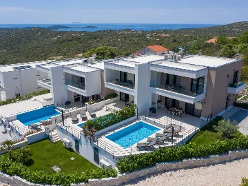 Villa with Heated Pool and Sea Views in Vinišće