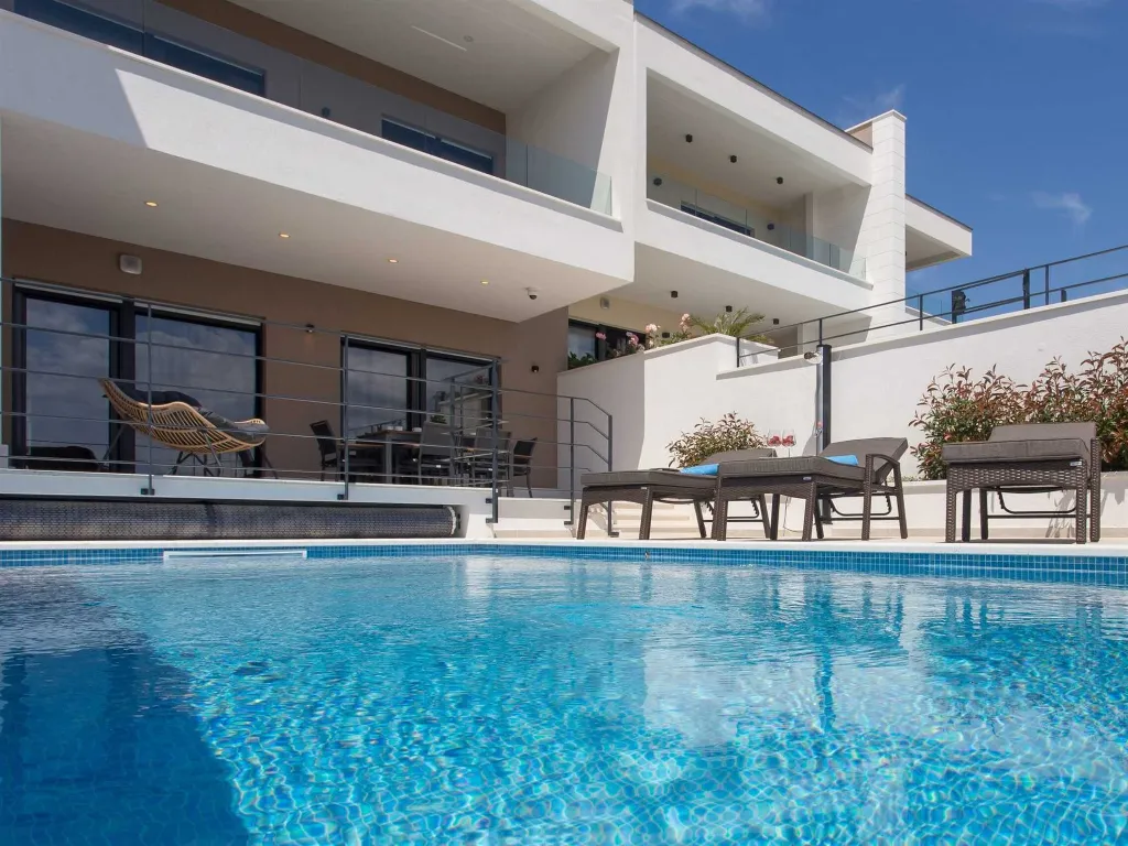 Villa with Heated Pool and Sea Views in Vinišće