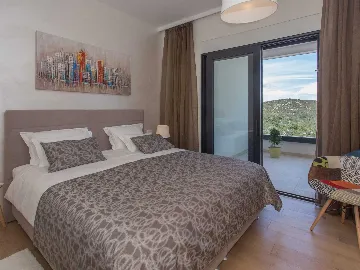 Villa with Heated Pool and Sea Views in Vinišće