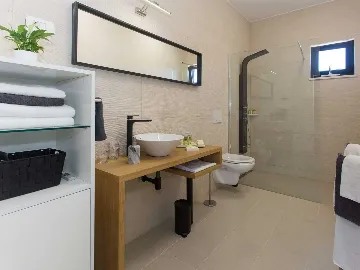 Villa with Heated Pool and Sea Views in Vinišće