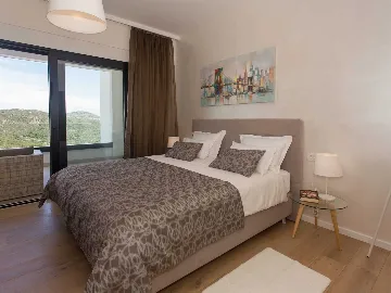 Villa with Heated Pool and Sea Views in Vinišće