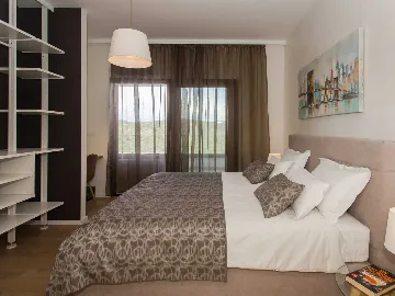 Villa with Heated Pool and Sea Views in Vinišće