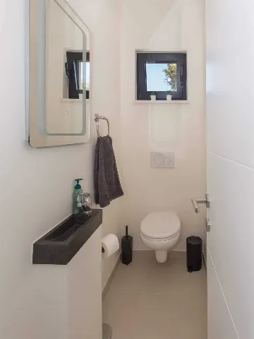 Villa with Heated Pool and Sea Views in Vinišće