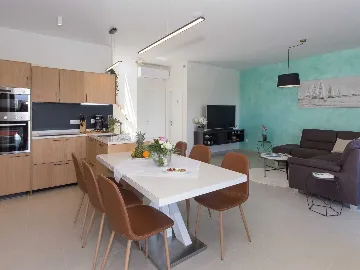 Villa with Heated Pool and Sea Views in Vinišće