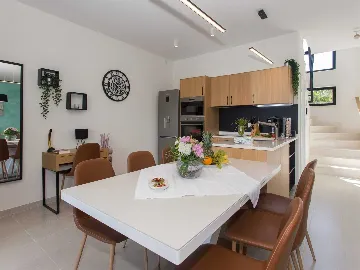 Villa with Heated Pool and Sea Views in Vinišće