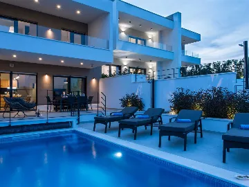 Villa with Heated Pool and Sea Views in Vinišće