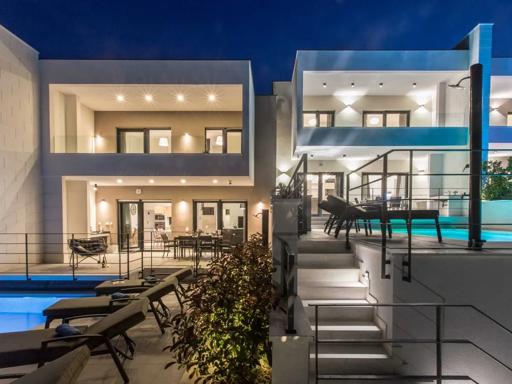 Villa with Heated Pool and Sea Views in Vinišće