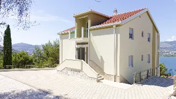 Mastrinka, Trogir Villa for Up to 12 Guests
