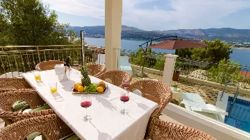 Mastrinka, Trogir Villa for 14 Guests