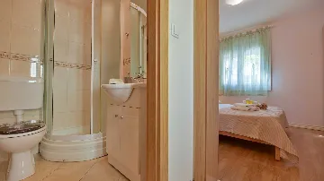 Sea-View 1-Bedroom Apartment in Trogir (Sleeps 3)