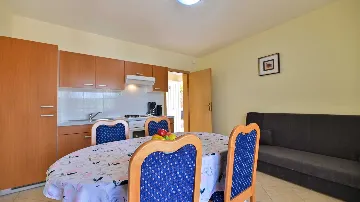 Sea-View 1-Bedroom Apartment in Trogir (Sleeps 3)