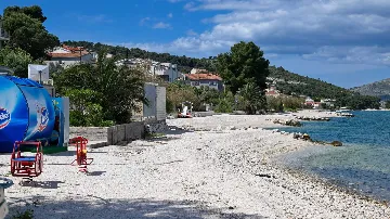 Sea-View 1-Bedroom Apartment in Trogir (Sleeps 3)