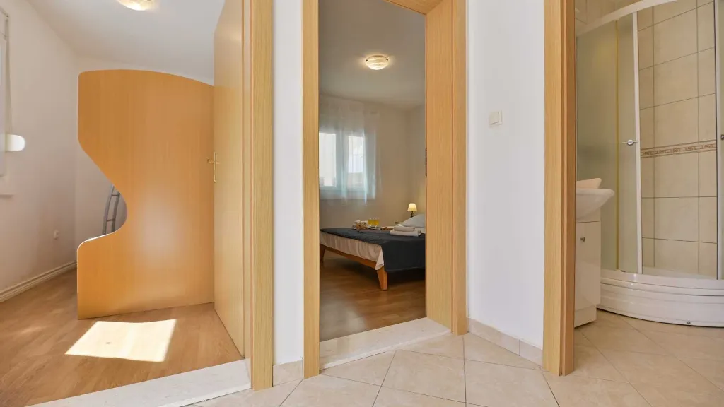 Trogir Holiday House with Sea-View Apartments