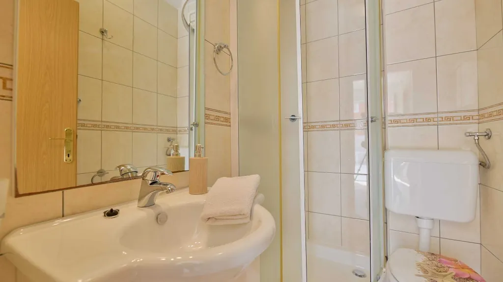 Trogir Holiday House with Sea-View Apartments