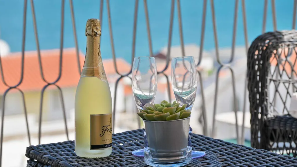 Trogir Holiday House with Sea-View Apartments