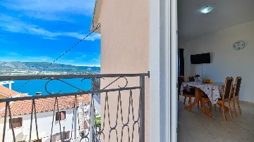 Trogir Holiday House with Sea-View Apartments