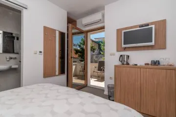 Boat in Trogir for up to 16 Guests