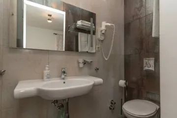 Boat in Trogir for up to 16 Guests