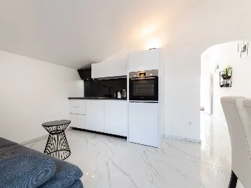 1-Bedroom Apartment in Trogir with Sea View