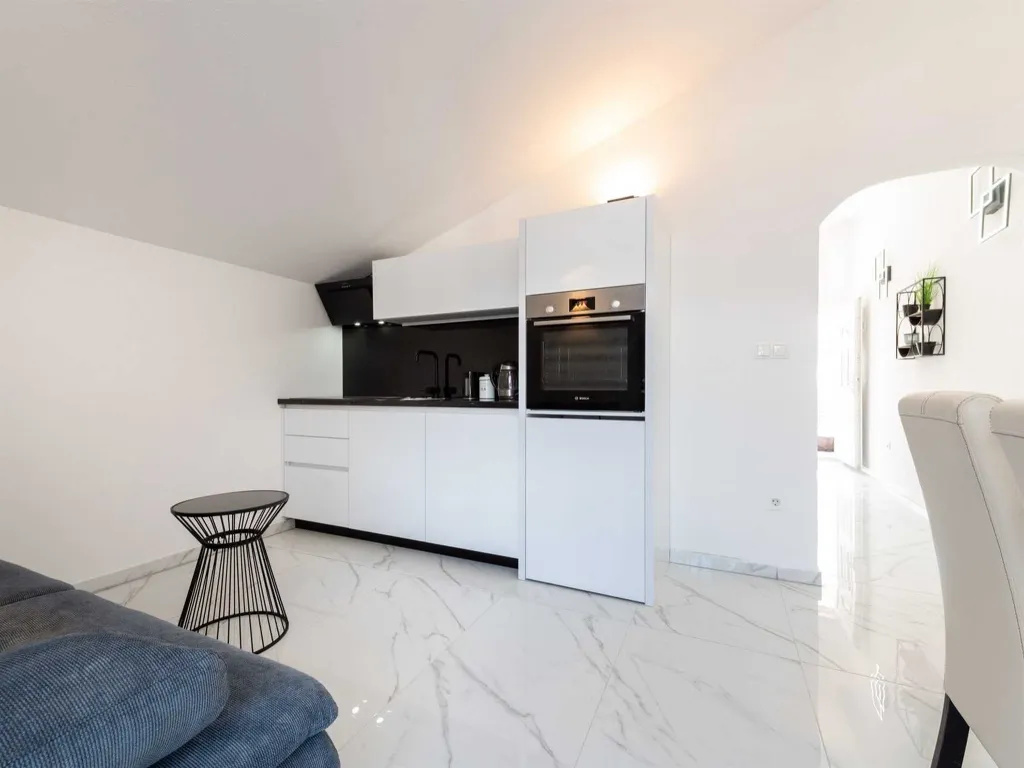1-Bedroom Apartment in Trogir with Sea View