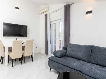 1-Bedroom Apartment in Trogir with Sea View