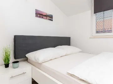 1-Bedroom Apartment in Trogir with Sea View