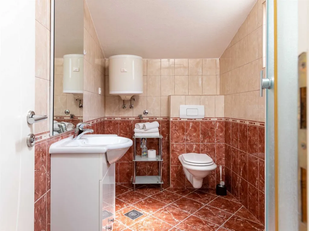 1-Bedroom Apartment in Trogir with Sea View